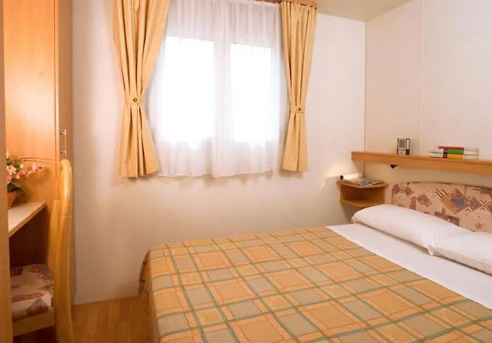 Villaggio Delle Rose - *