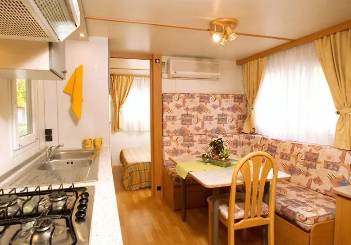 Villaggio Delle Rose - *